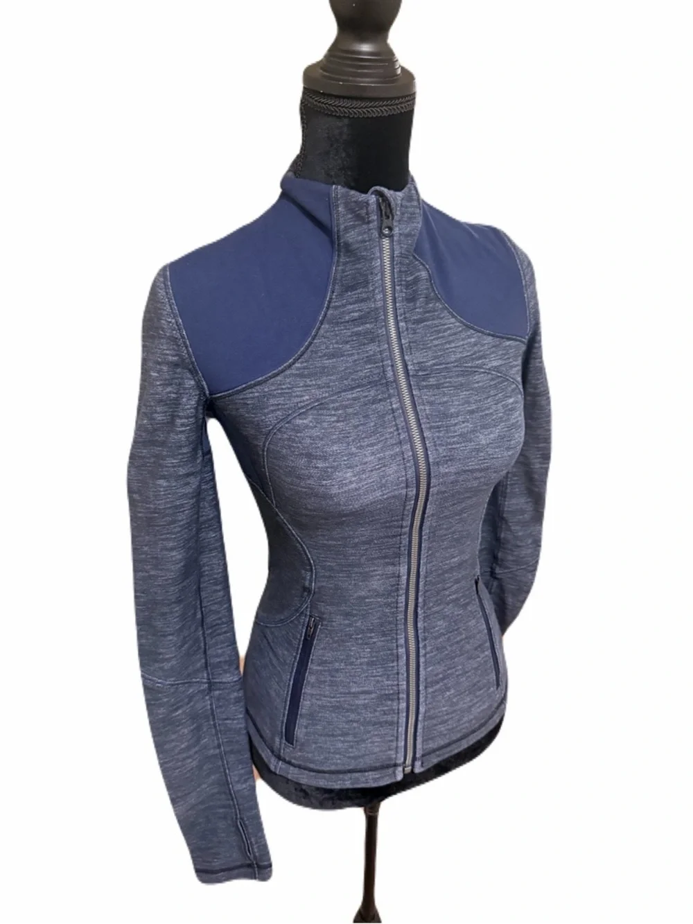 Lululemon Forme Jacket Reversible Slub Denim Inkwell size 2 luon material